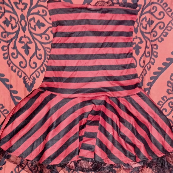 SeXy pirate costume with red hair bandana and black fishnet stockings size small - Picture 5 of 6